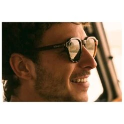 Sonnenbrille Moken Vision Milton Brown Green Cat.3 Polarized -Neueste Camping Verkäufe ee799e64545bf49e57b5d07f00b8c84f908977c6 E23MOKELUN352346 MOKE0214192 902